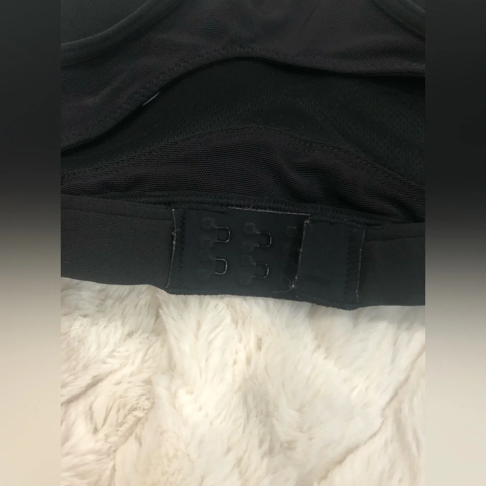 XS Adidas mesh racer back sports bra - Picture 4 of 6